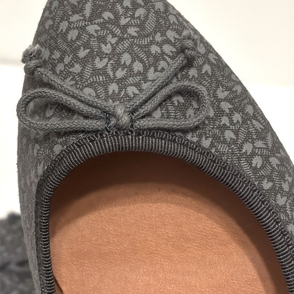 GAP Women's Gray Floral Pattern Flats Shoes - Picture 9 of 10